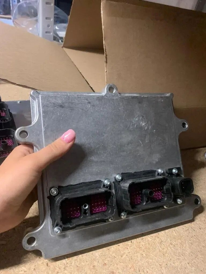 Nowy Sterownik Komputer Silnika ECU Cummins P4354531 CM2850A - Centralina electrónica por Camião: foto 1 Nowy Sterownik Komputer Silnika ECU Cummins P4354531 CM2850A - Centralina electrónica por Camião: foto 1