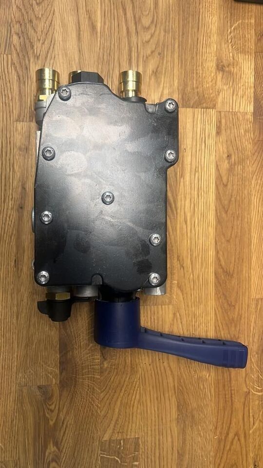 Nowy Zawór Sterowania Platformy Naczepy WABCO 4630905000 ETASC D 4630905000 - Válvula hidráulica por Camião: foto 2 Nowy Zawór Sterowania Platformy Naczepy WABCO 4630905000 ETASC D 4630905000 - Válvula hidráulica por Camião: foto 2
