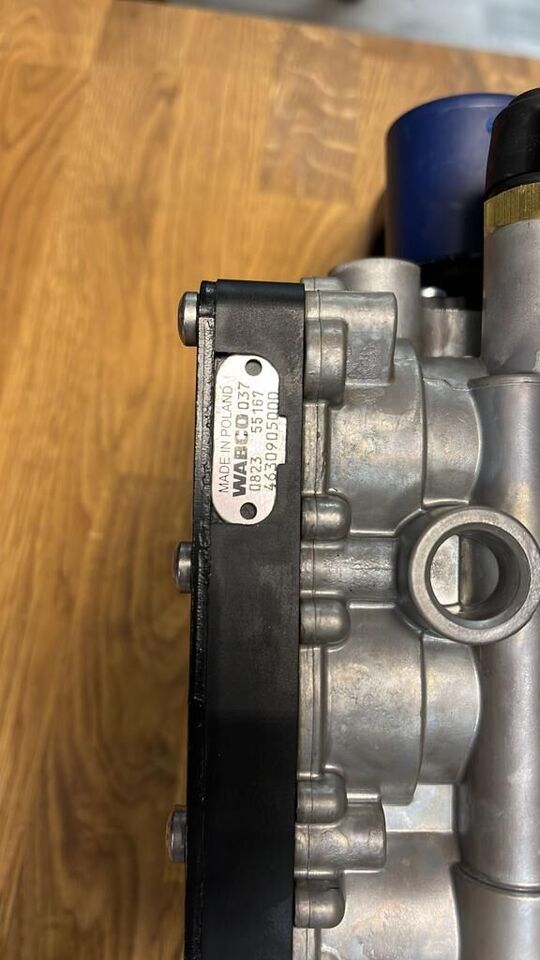 Nowy Zawór Sterowania Platformy Naczepy WABCO 4630905000 ETASC D 4630905000 - Válvula hidráulica por Camião: foto 3 Nowy Zawór Sterowania Platformy Naczepy WABCO 4630905000 ETASC D 4630905000 - Válvula hidráulica por Camião: foto 3
