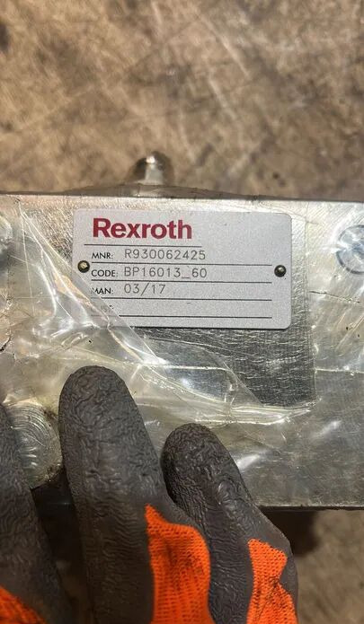 Rexroth Flow Divider R930062425 - Válvula de freio por Camião: foto 5 Rexroth Flow Divider R930062425 - Válvula de freio por Camião: foto 5