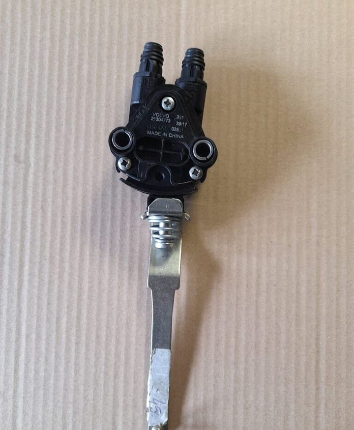 WABCO 21304773   Volvo FH / FM truck - Cabine e interior por Camião: foto 1 WABCO 21304773   Volvo FH / FM truck - Cabine e interior por Camião: foto 1