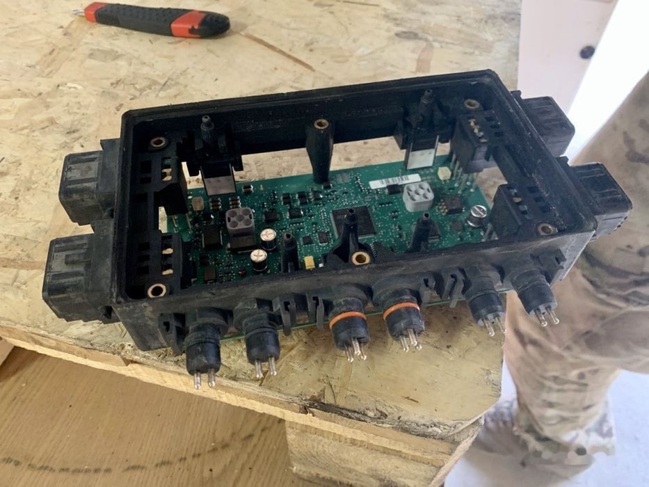 WABCO Elektronika D E TEBS E Modulator naczepa hurt części - Fusível por Reboque: foto 1 WABCO Elektronika D E TEBS E Modulator naczepa hurt części - Fusível por Reboque: foto 1