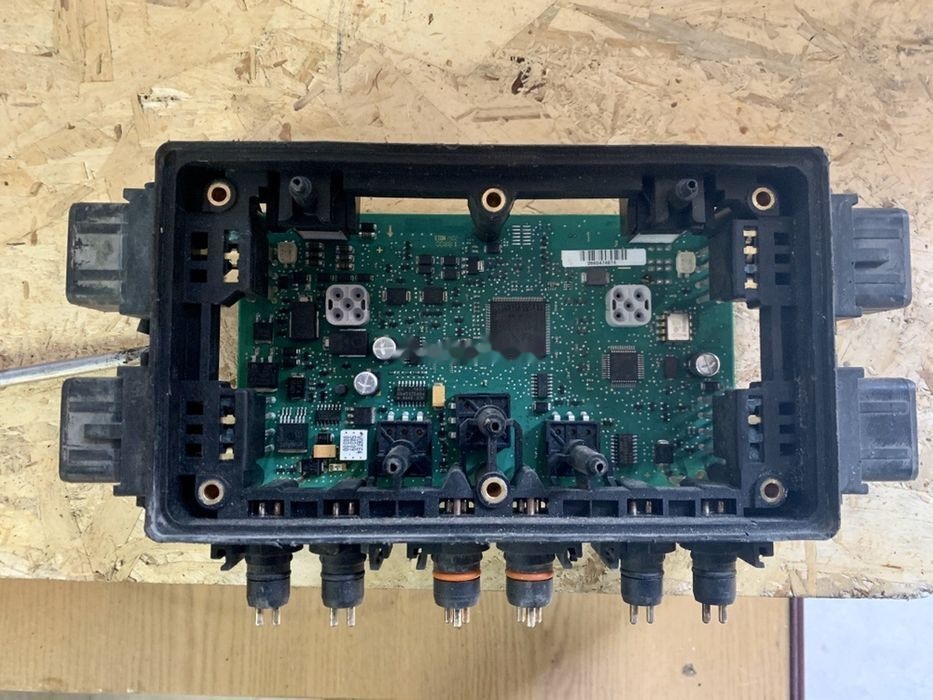 WABCO Elektronika D E TEBS E Modulator naczepa hurt części - Fusível por Reboque: foto 2 WABCO Elektronika D E TEBS E Modulator naczepa hurt części - Fusível por Reboque: foto 2