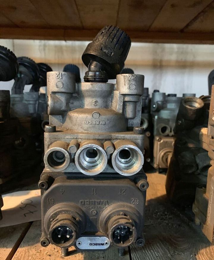 WABCO Zawór główny hamulca 4800015000 DAF 95xf/cf - Cilindro de freio por Camião: foto 2 WABCO Zawór główny hamulca 4800015000 DAF 95xf/cf - Cilindro de freio por Camião: foto 2