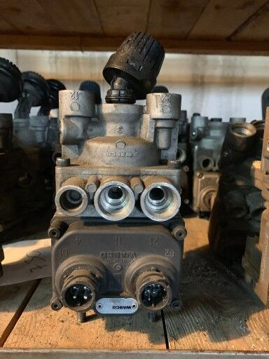 WABCO Zawór główny hamulca 4800015000 DAF 95xf/cf - Cilindro de freio por Camião: foto 1 WABCO Zawór główny hamulca 4800015000 DAF 95xf/cf - Cilindro de freio por Camião: foto 1