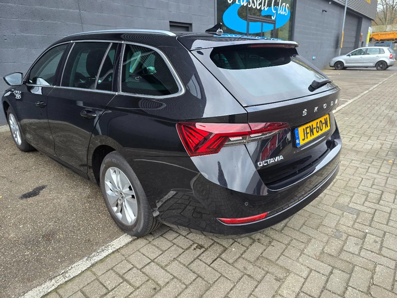 Škoda Octavia Combi 1.0 Benzine - Automóvel: foto 4 Škoda Octavia Combi 1.0 Benzine - Automóvel: foto 4