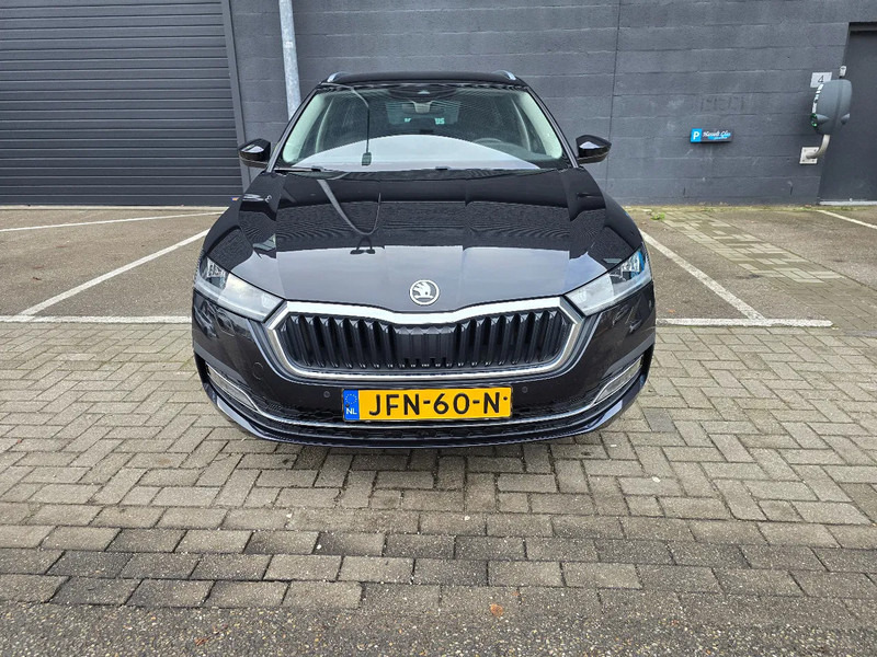 Škoda Octavia Combi 1.0 Benzine - Automóvel: foto 2 Škoda Octavia Combi 1.0 Benzine - Automóvel: foto 2