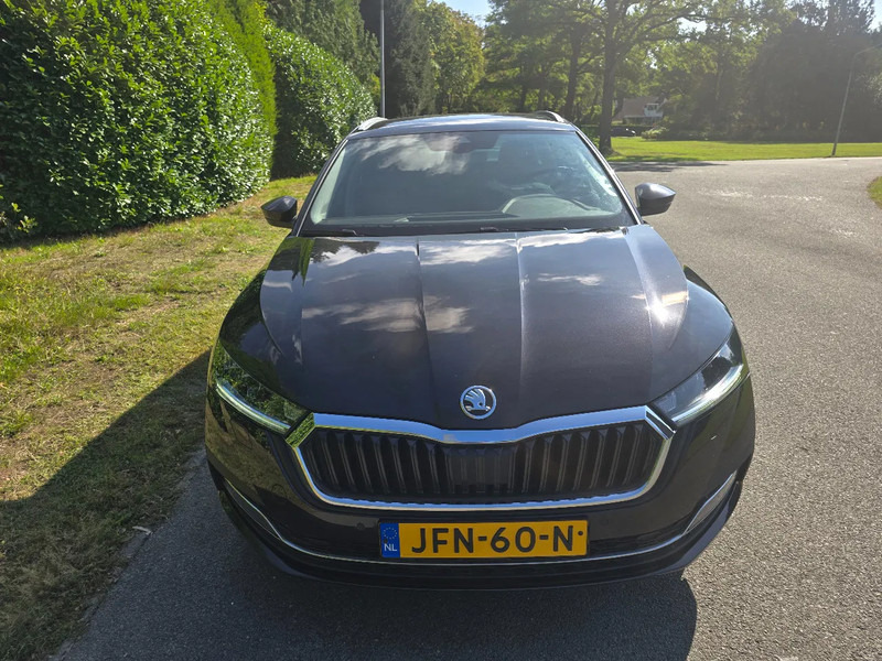 Škoda Octavia Combi 1.0 Benzine - Automóvel: foto 2 Škoda Octavia Combi 1.0 Benzine - Automóvel: foto 2