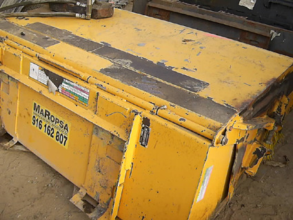 Implemento barredora Bobcat Sweeper 60 - Vassoura por Mini pá carregadora: foto 1 Implemento barredora Bobcat Sweeper 60 - Vassoura por Mini pá carregadora: foto 1