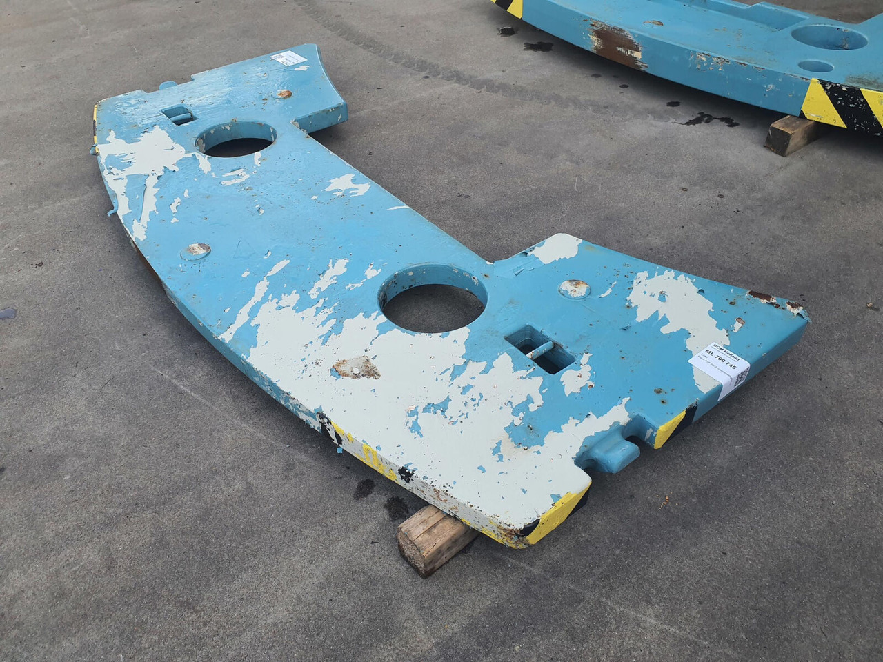 FAUN ATF 60-3 counterweight 1.1T - Contrapeso por Grua móvel: foto 3 FAUN ATF 60-3 counterweight 1.1T - Contrapeso por Grua móvel: foto 3