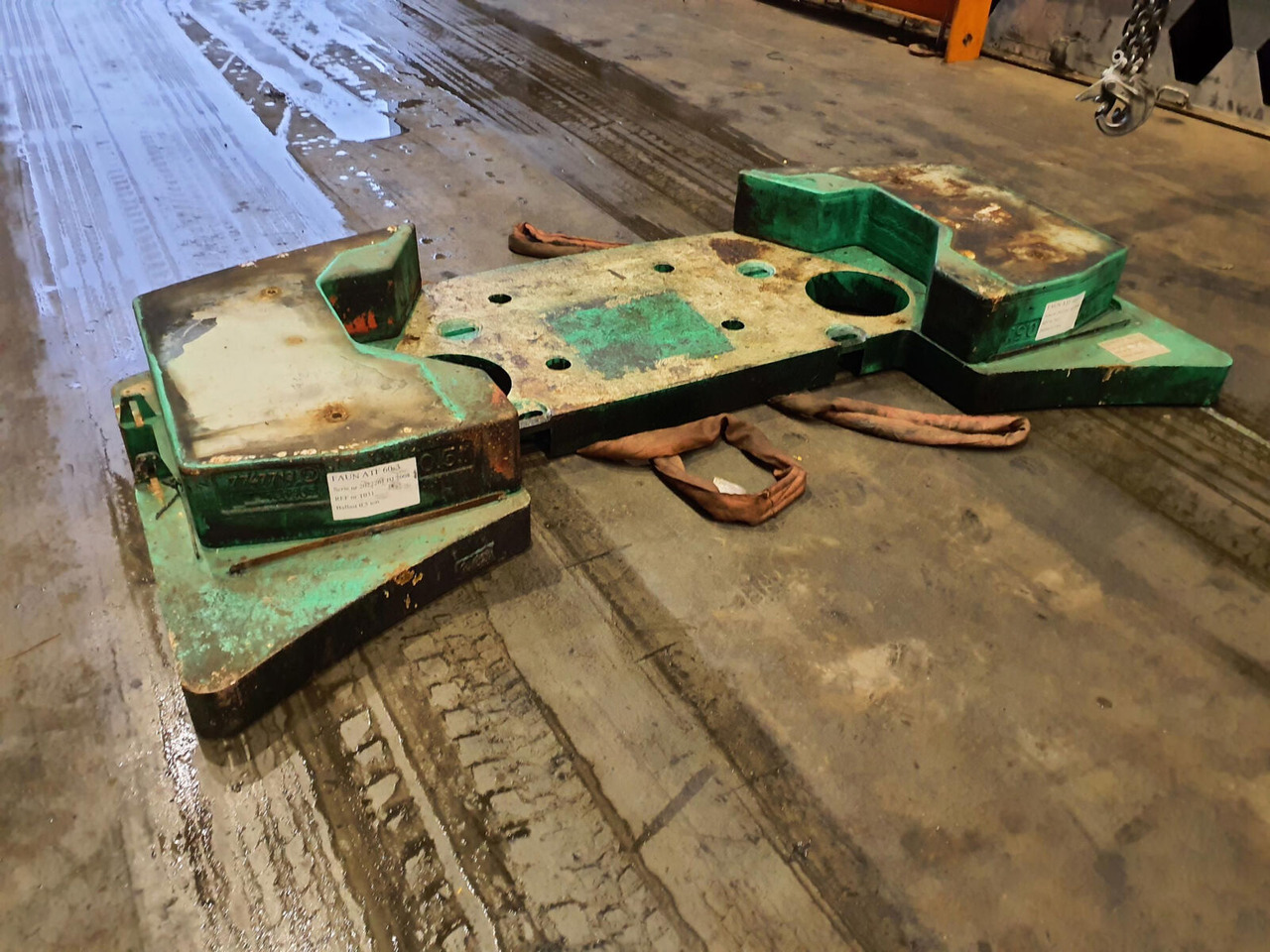 FAUN ATF 60-3 counterweight 1,6t - Contrapeso por Grua móvel: foto 1 FAUN ATF 60-3 counterweight 1,6t - Contrapeso por Grua móvel: foto 1