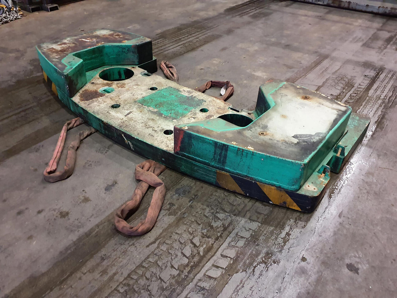 FAUN ATF 60-3 counterweight 1,6t - Contrapeso por Grua móvel: foto 4 FAUN ATF 60-3 counterweight 1,6t - Contrapeso por Grua móvel: foto 4