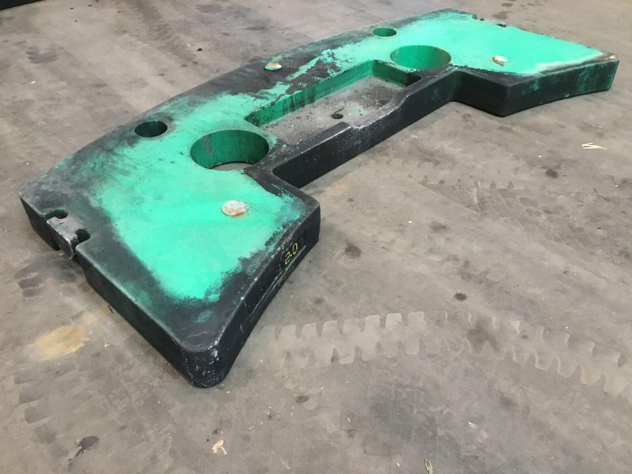 FAUN ATF 60-3 counterweight 2 ton - Contrapeso por Grua móvel: foto 1 FAUN ATF 60-3 counterweight 2 ton - Contrapeso por Grua móvel: foto 1