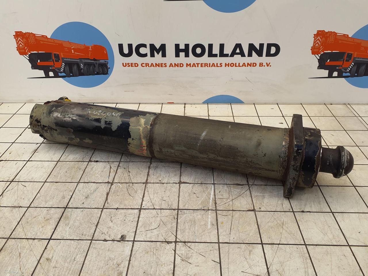 FAUN ATF 60-4 support cylinder rear - Cilindro hidráulico por Guindaste: foto 2 FAUN ATF 60-4 support cylinder rear - Cilindro hidráulico por Guindaste: foto 2