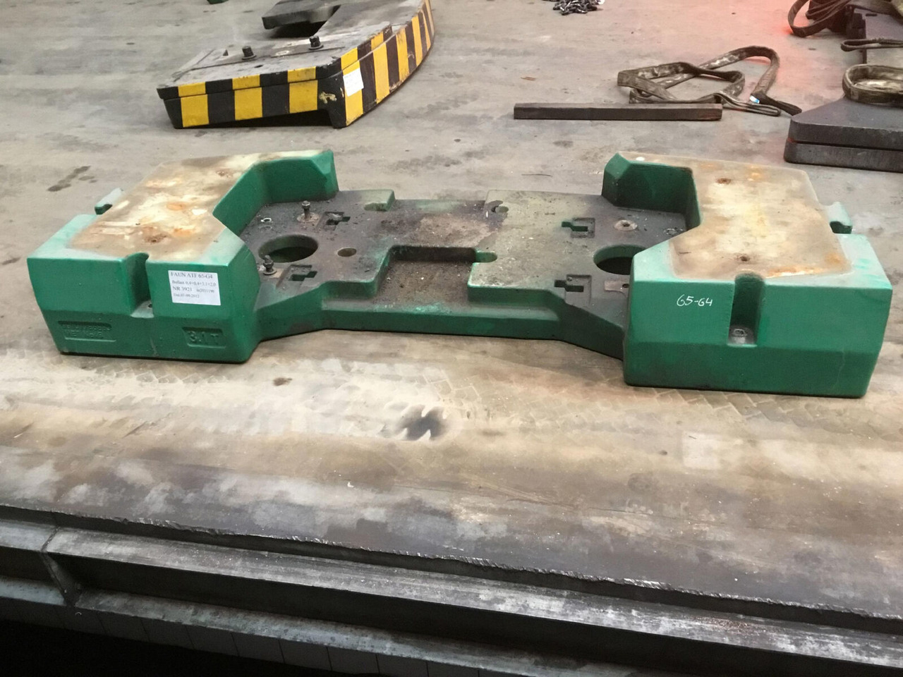 FAUN ATF 65-G4 counterweight 3,1 ton - Contrapeso por Grua móvel: foto 4 FAUN ATF 65-G4 counterweight 3,1 ton - Contrapeso por Grua móvel: foto 4