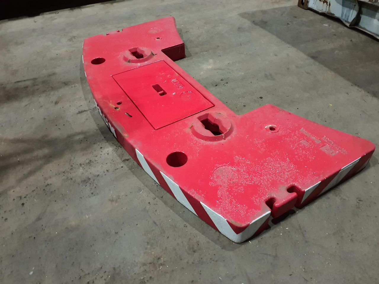 FAUN AUN HK 60 counterweight 2 ton - Contrapeso por Grua móvel: foto 4 FAUN AUN HK 60 counterweight 2 ton - Contrapeso por Grua móvel: foto 4