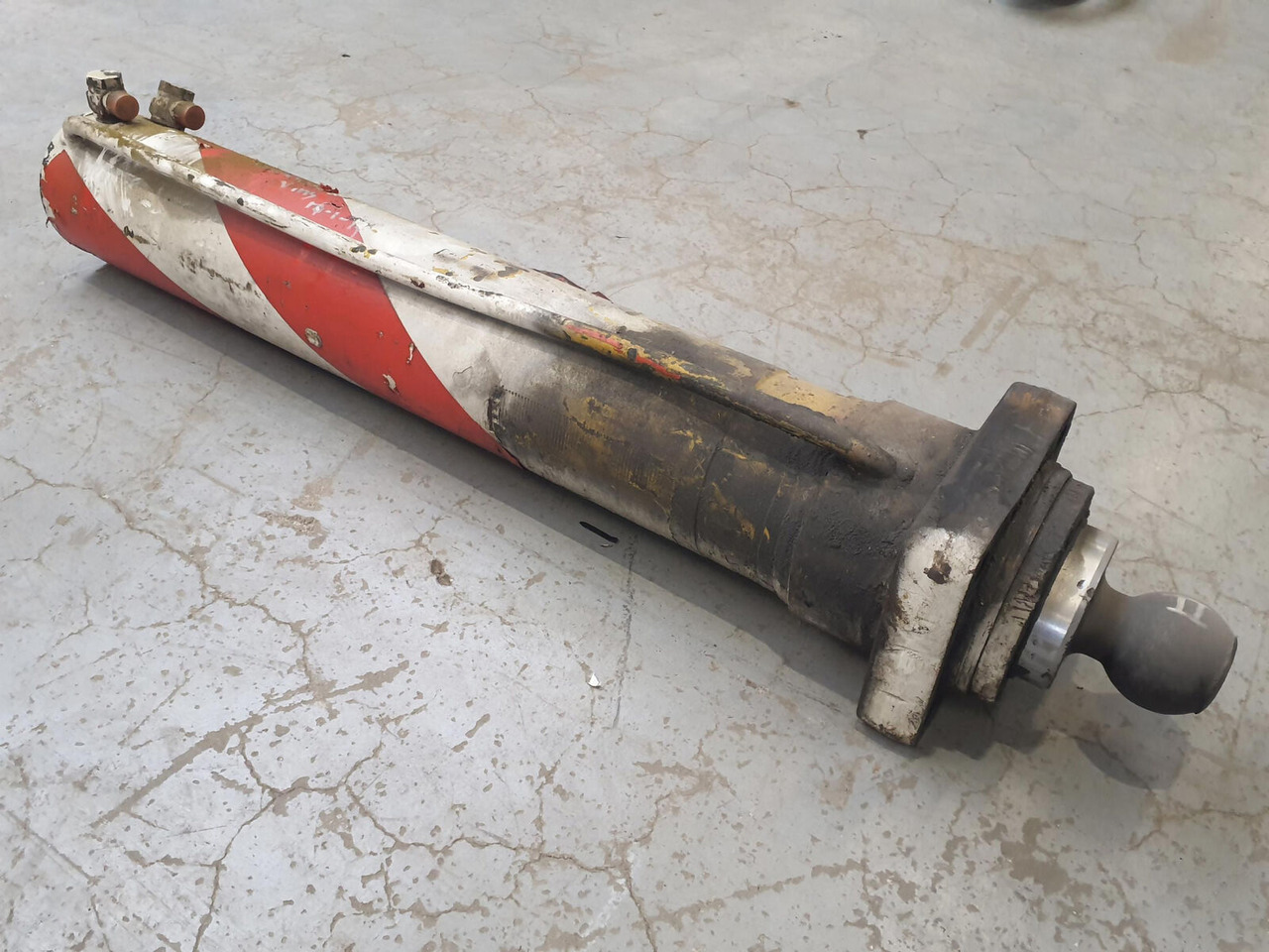 FAUN RTF 30 outrigger cylinder - Cilindro hidráulico por Grua móvel: foto 3 FAUN RTF 30 outrigger cylinder - Cilindro hidráulico por Grua móvel: foto 3