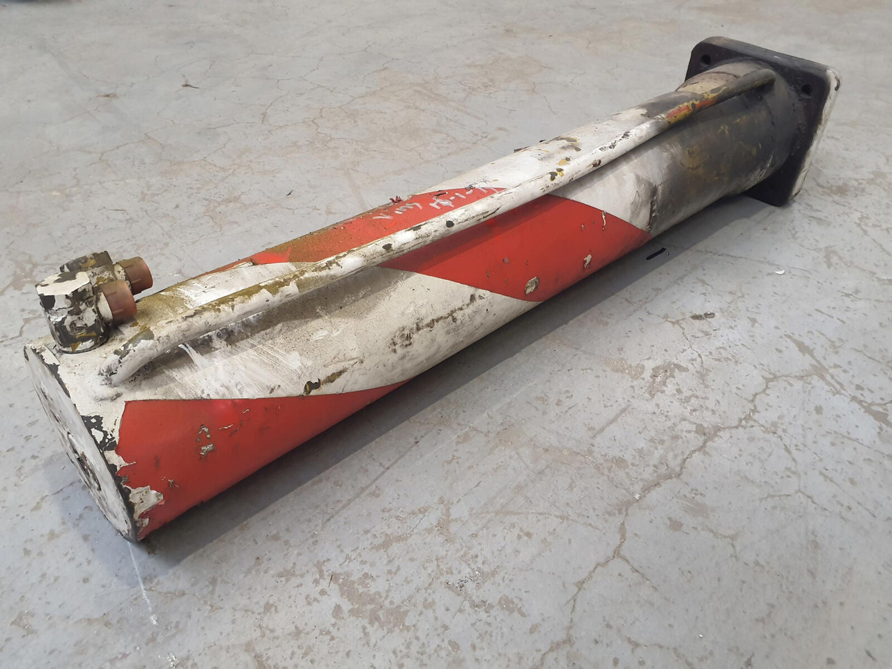 FAUN RTF 30 outrigger cylinder - Cilindro hidráulico por Grua móvel: foto 4 FAUN RTF 30 outrigger cylinder - Cilindro hidráulico por Grua móvel: foto 4