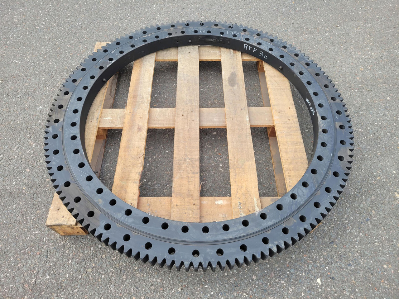 FAUN RTF 30 slew ring - Coroa de giro por Grua móvel: foto 3 FAUN RTF 30 slew ring - Coroa de giro por Grua móvel: foto 3