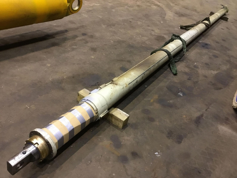 Faun RTF 30 telescopic cylinder double - Cilindro hidráulico por Guindaste: foto 1 Faun RTF 30 telescopic cylinder double - Cilindro hidráulico por Guindaste: foto 1