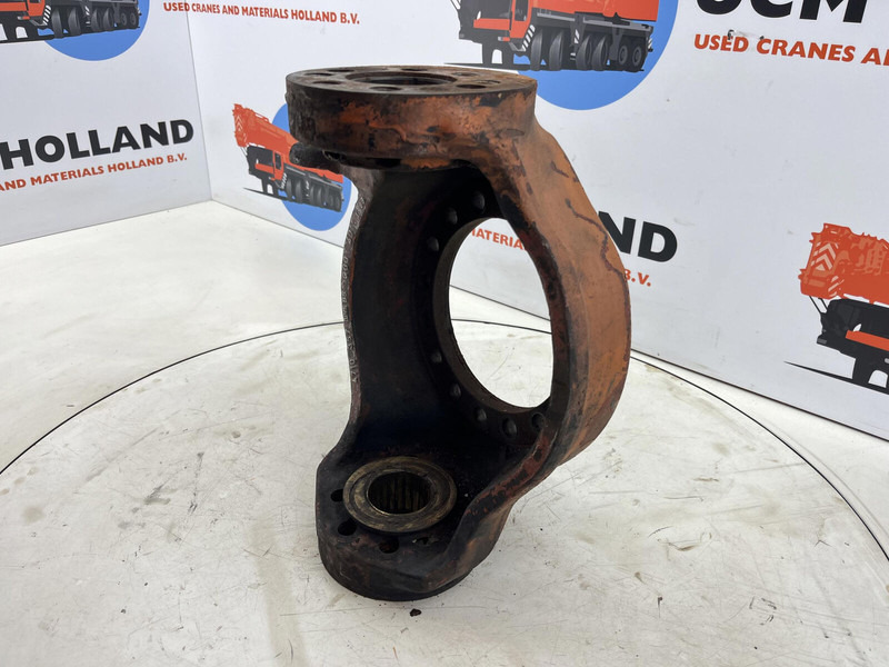 Faun RTF 50 Steering knuckle 16 holes axle 1 left - Manga de eixo por Guindaste: foto 4 Faun RTF 50 Steering knuckle 16 holes axle 1 left - Manga de eixo por Guindaste: foto 4