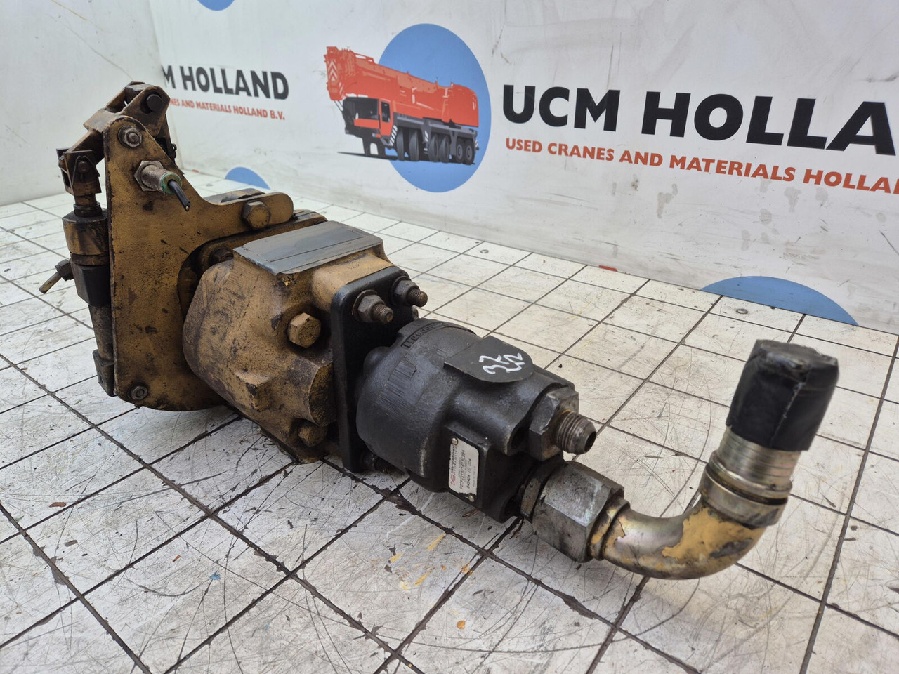 Grove 880 ATT hydraulic pump - Bomba hidráulica por Guindaste: foto 3 Grove 880 ATT hydraulic pump - Bomba hidráulica por Guindaste: foto 3
