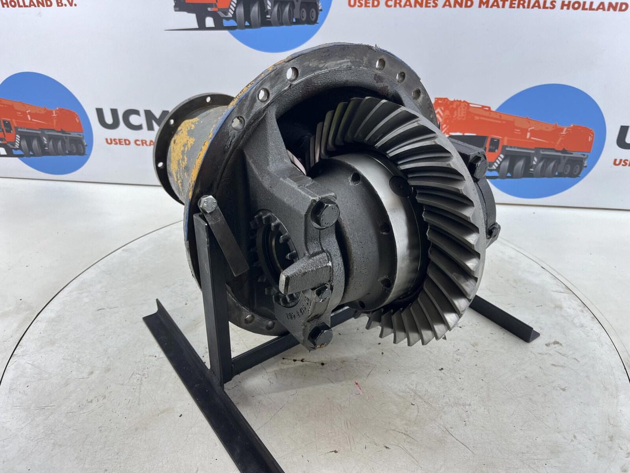 Grove AT 633 end differential 13x35 axle 2 - Diferencial: foto 1 Grove AT 633 end differential 13x35 axle 2 - Diferencial: foto 1