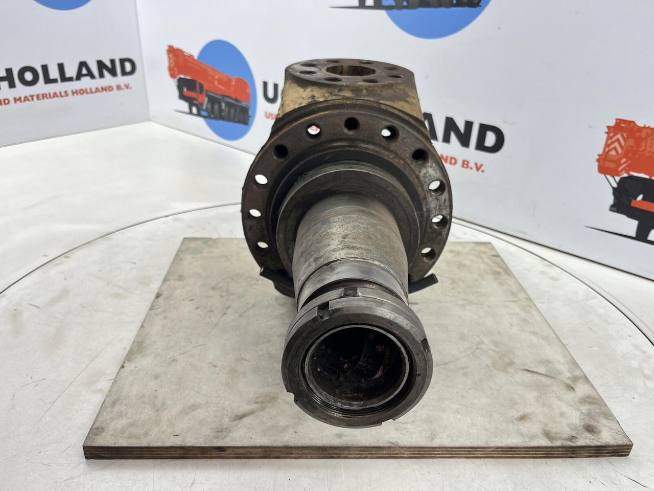 Grove AT 880 Steering knuckle 16 holes axle 2 - Manga de eixo por Grua móvel: foto 2 Grove AT 880 Steering knuckle 16 holes axle 2 - Manga de eixo por Grua móvel: foto 2