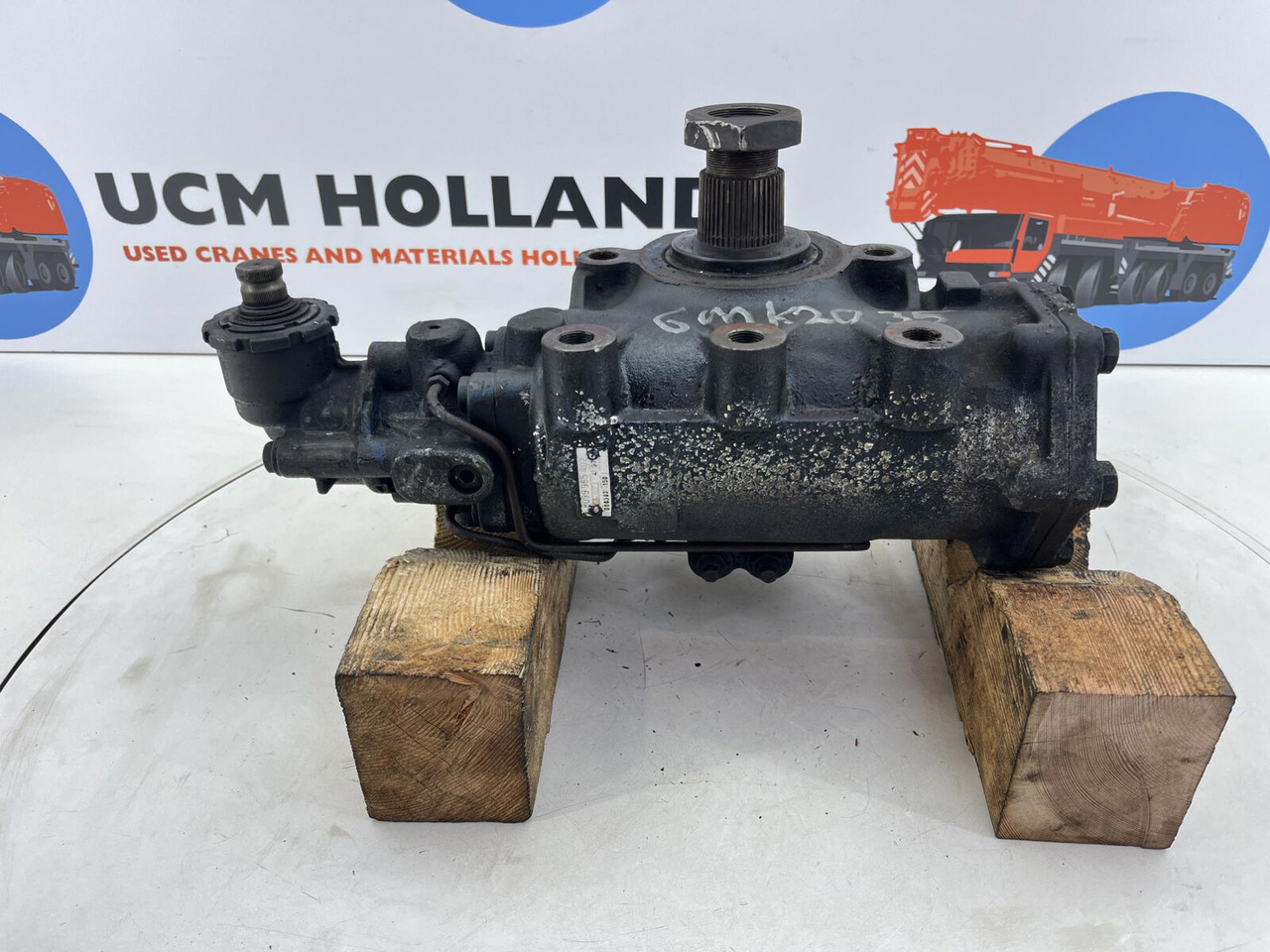 Grove GMK 2035 steering box - Caixa de direção por Grua móvel: foto 4 Grove GMK 2035 steering box - Caixa de direção por Grua móvel: foto 4