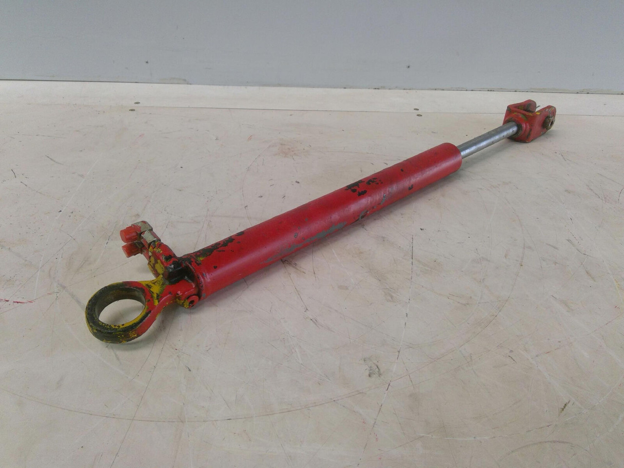 Grove GMK 3050 cabin tilt cylinder - Cilindro hidráulico por Grua móvel: foto 4 Grove GMK 3050 cabin tilt cylinder - Cilindro hidráulico por Grua móvel: foto 4