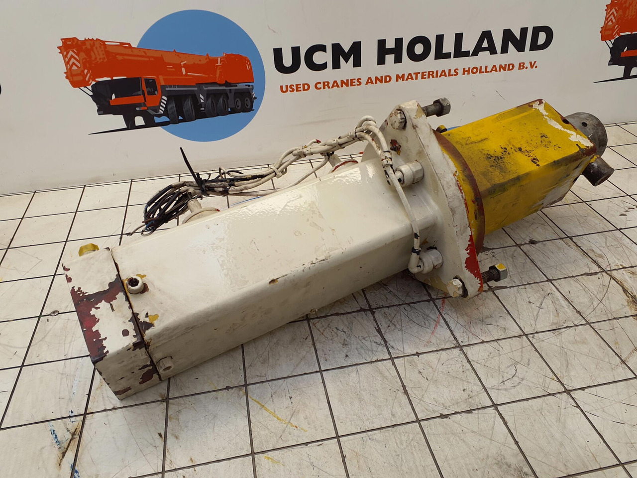 Grove GMK 3050 counterweight cylinder - Cilindro hidráulico por Grua móvel: foto 2 Grove GMK 3050 counterweight cylinder - Cilindro hidráulico por Grua móvel: foto 2