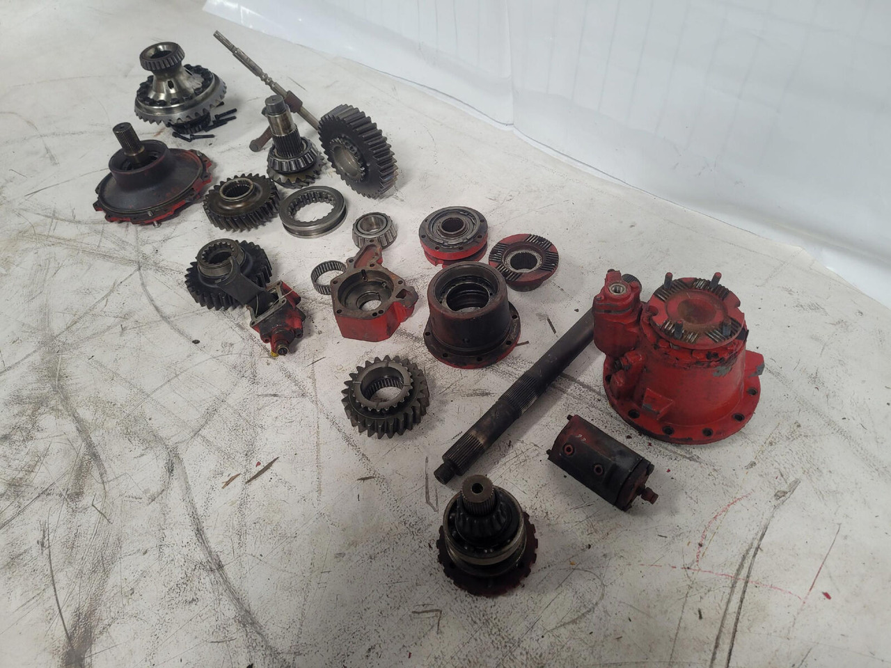 Grove GMK 3050 dropbox parts for parts - Transmissão por Grua móvel: foto 4 Grove GMK 3050 dropbox parts for parts - Transmissão por Grua móvel: foto 4