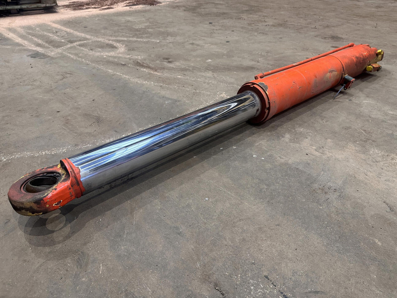 Grove GMK 3050 jib derricking cylinder - Cilindro hidráulico por Grua móvel: foto 4 Grove GMK 3050 jib derricking cylinder - Cilindro hidráulico por Grua móvel: foto 4