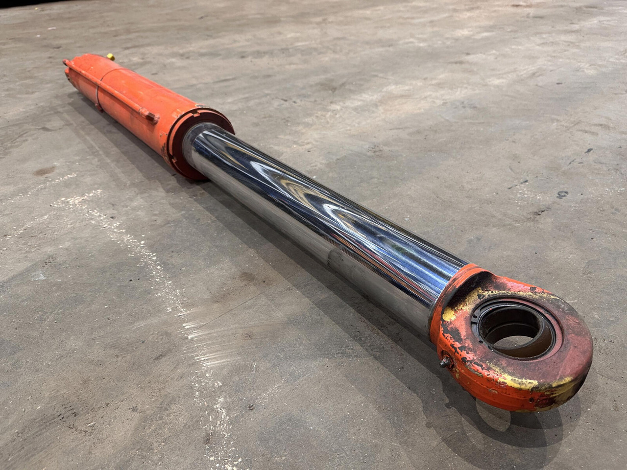 Grove GMK 3050 jib derricking cylinder - Cilindro hidráulico por Grua móvel: foto 3 Grove GMK 3050 jib derricking cylinder - Cilindro hidráulico por Grua móvel: foto 3