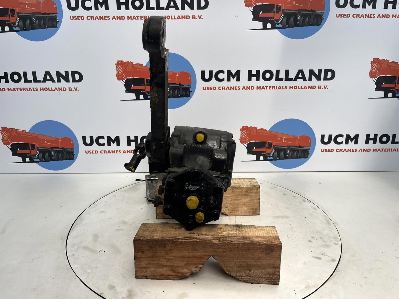 Grove GMK 3055 steering Box - Caixa de direção por Grua móvel: foto 4 Grove GMK 3055 steering Box - Caixa de direção por Grua móvel: foto 4