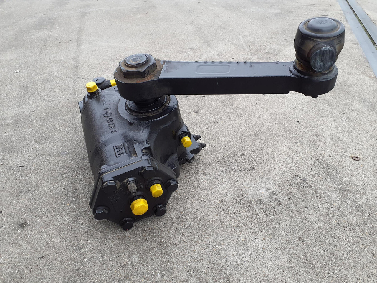 Grove GMK 6400 steering box servocom-zf - Caixa de direção por Grua móvel: foto 5 Grove GMK 6400 steering box servocom-zf - Caixa de direção por Grua móvel: foto 5