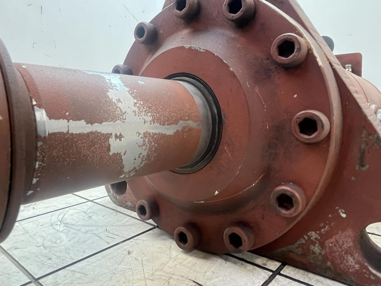 Grove GMK counterweight cylinder - Cilindro hidráulico por Grua móvel: foto 5 Grove GMK counterweight cylinder - Cilindro hidráulico por Grua móvel: foto 5