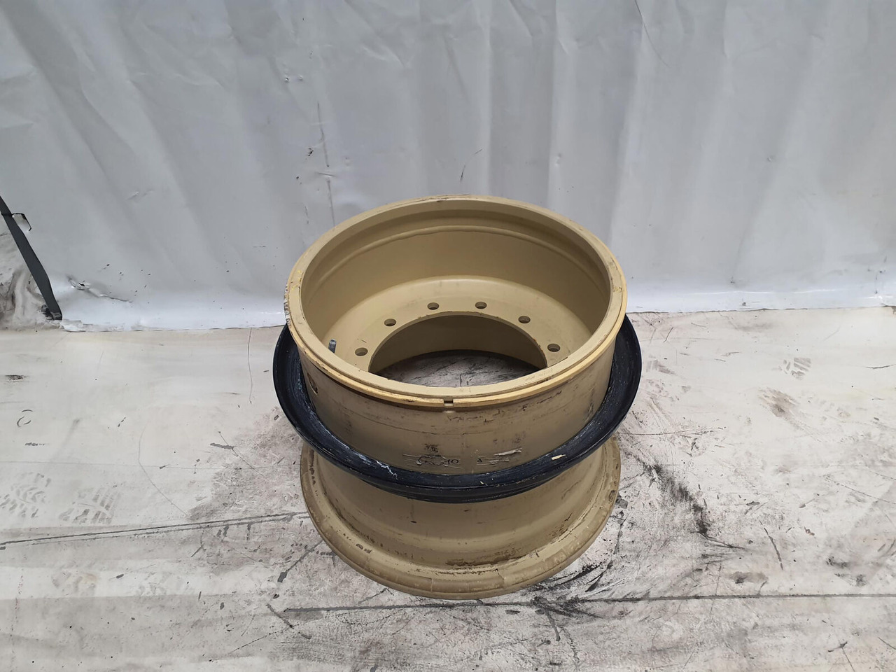 Grove Rim 525/80R25 12 20.5 3p - Jante: foto 1 Grove Rim 525/80R25 12 20.5 3p - Jante: foto 1