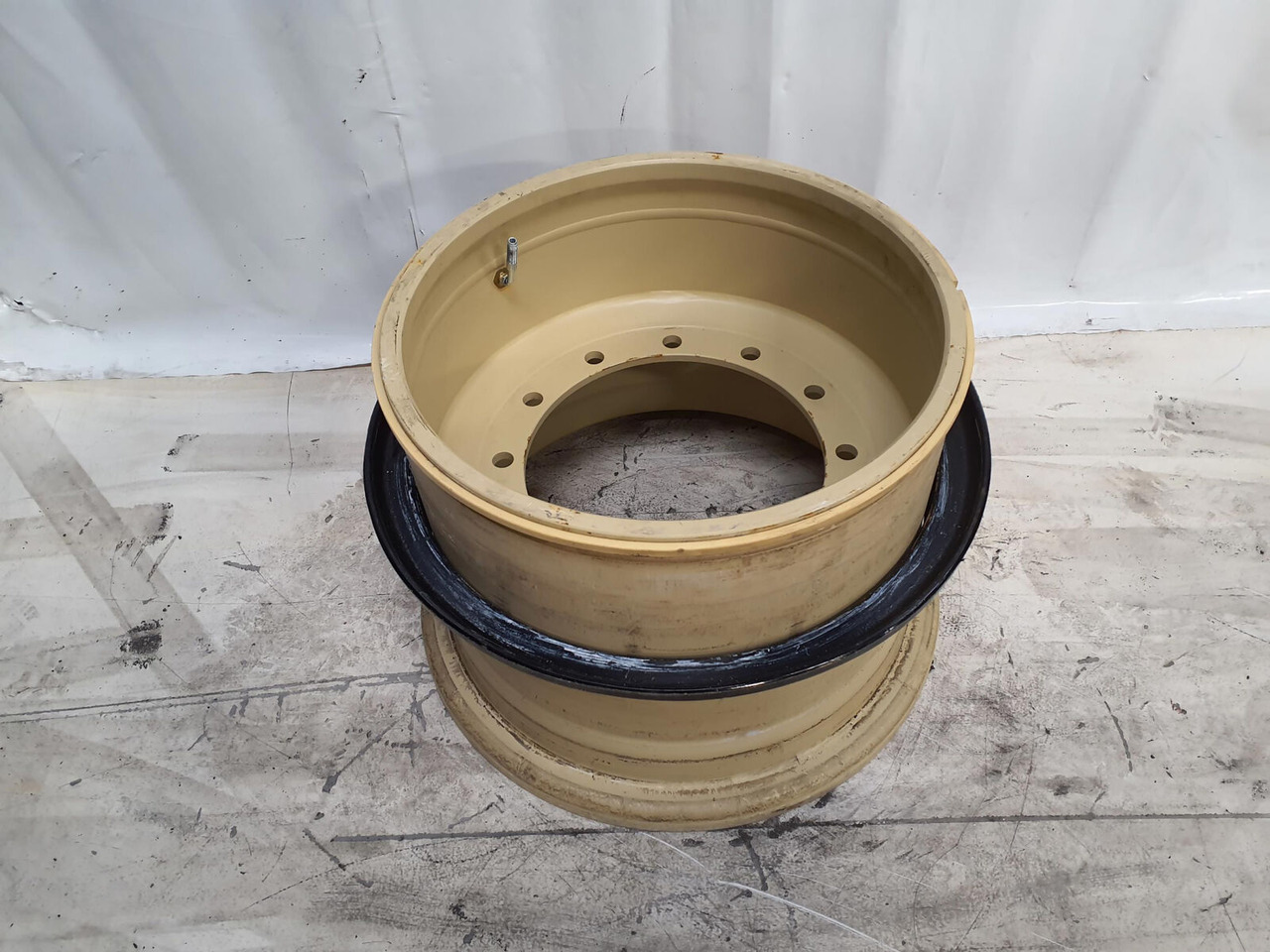 Grove Rim 525/80R25 12 20.5 3p - Jante: foto 1 Grove Rim 525/80R25 12 20.5 3p - Jante: foto 1
