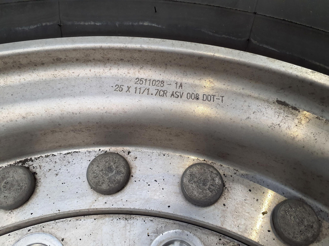 Roda completa por Guindaste Grove Wheel 445/95R25 12 9 2p alu: foto 6