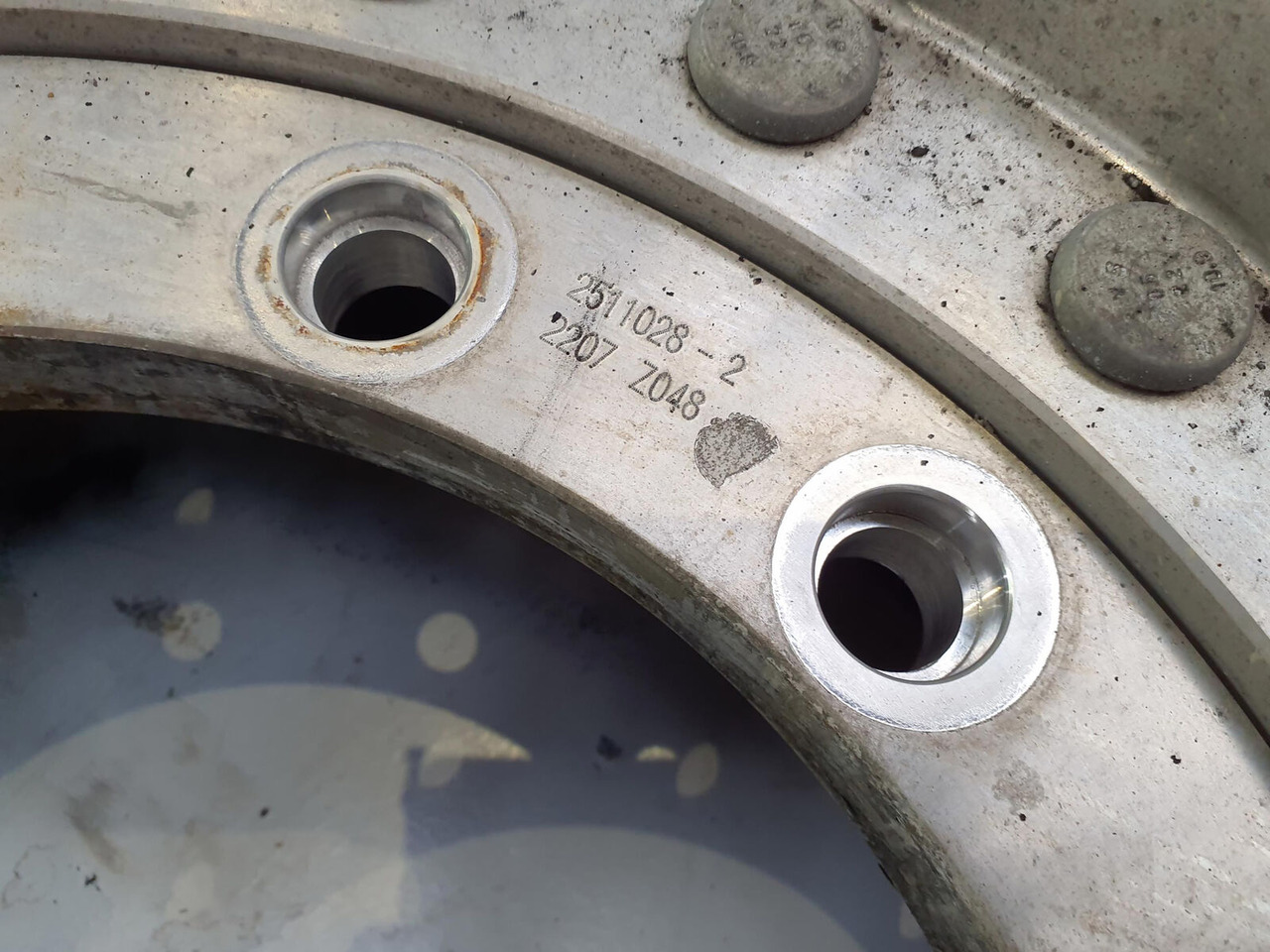 Roda completa por Guindaste Grove Wheel 445/95R25 12 9 2p alu: foto 7