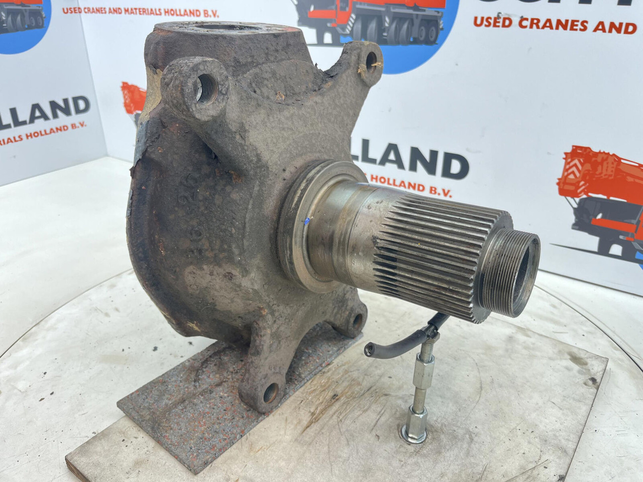 Krupp 70 GMT Steering knuckle axle 1 - Manga de eixo por Grua móvel: foto 3 Krupp 70 GMT Steering knuckle axle 1 - Manga de eixo por Grua móvel: foto 3