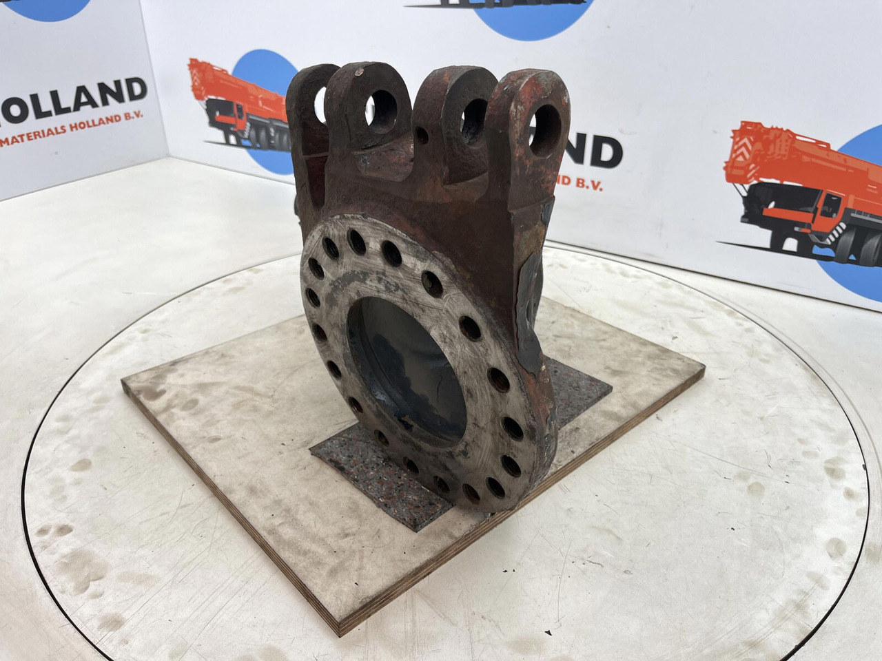 Krupp KMK 3045 Steering knuckle 16 holes - Manga de eixo por Grua móvel: foto 4 Krupp KMK 3045 Steering knuckle 16 holes - Manga de eixo por Grua móvel: foto 4