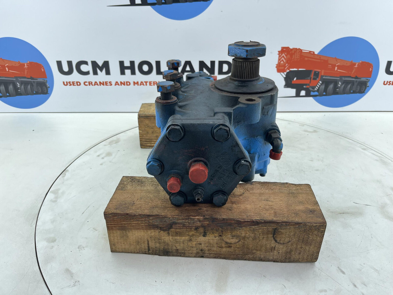 Krupp KMK 3050 steering box - Caixa de direção por Guindaste: foto 4 Krupp KMK 3050 steering box - Caixa de direção por Guindaste: foto 4