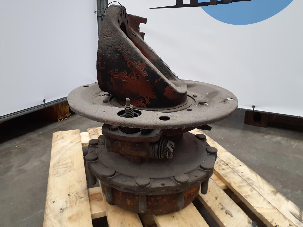 Krupp KMK 4070 Megatrack axle housing - Manga de eixo por Grua móvel: foto 1 Krupp KMK 4070 Megatrack axle housing - Manga de eixo por Grua móvel: foto 1