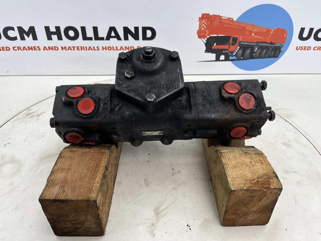 Krupp KMK 4070 steering box only for parts - Caixa de direção por Grua móvel: foto 5 Krupp KMK 4070 steering box only for parts - Caixa de direção por Grua móvel: foto 5