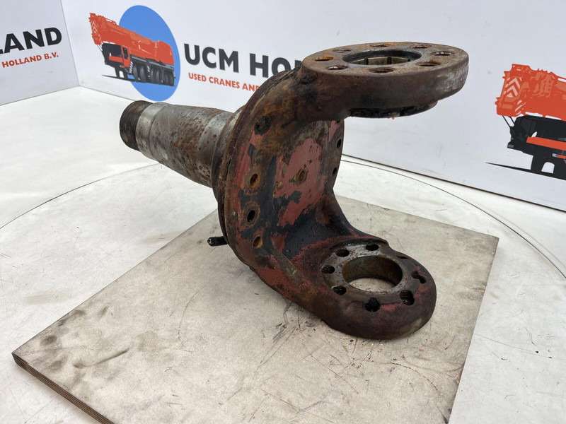 Liebherr LT 1090 Steering knuckle 16 holes - Manga de eixo por Guindaste: foto 4 Liebherr LT 1090 Steering knuckle 16 holes - Manga de eixo por Guindaste: foto 4