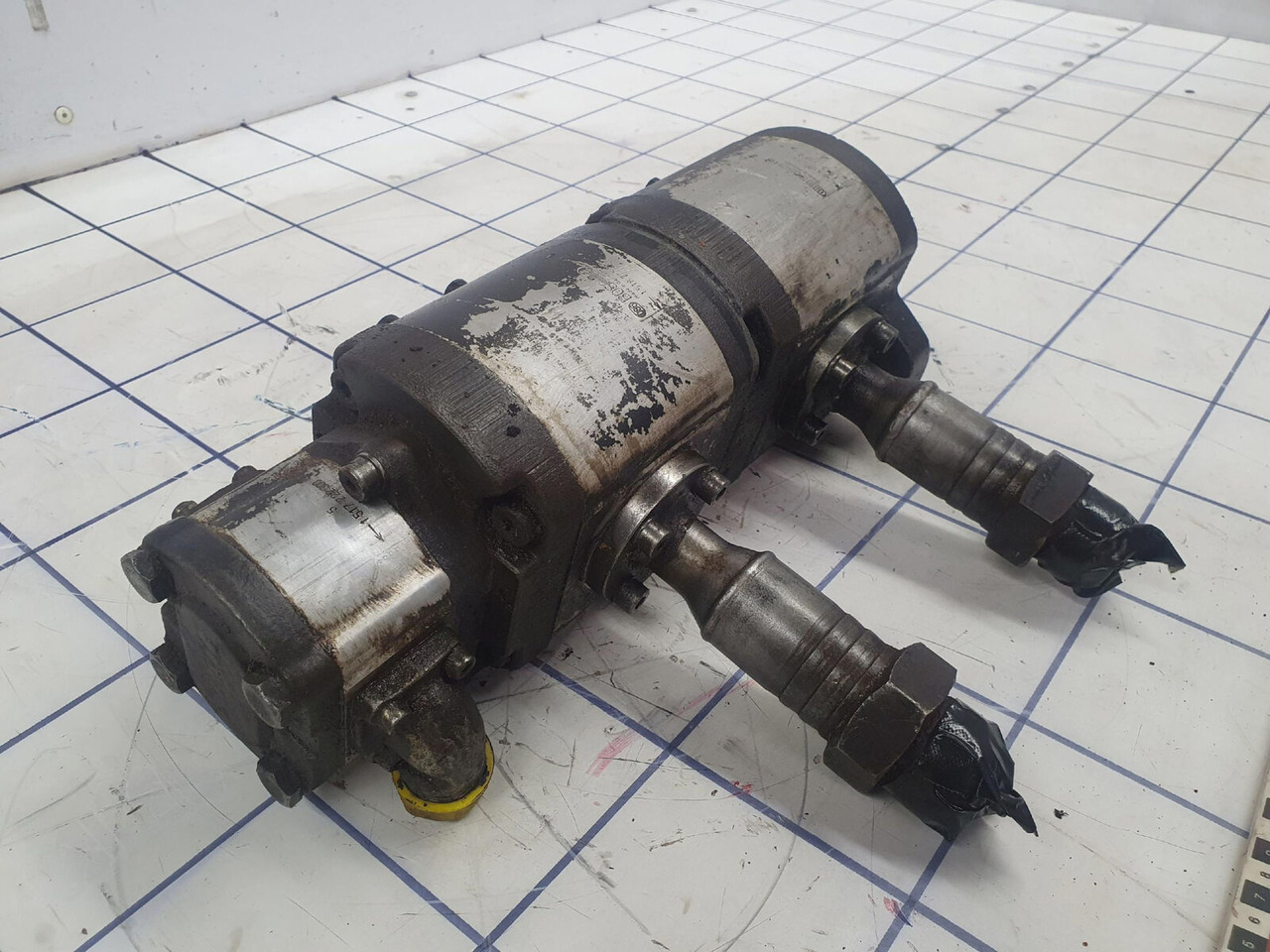 Liebherr LTM 1050-1 TRIPLE GEAR PUMP - Bomba hidráulica por Grua móvel: foto 3 Liebherr LTM 1050-1 TRIPLE GEAR PUMP - Bomba hidráulica por Grua móvel: foto 3