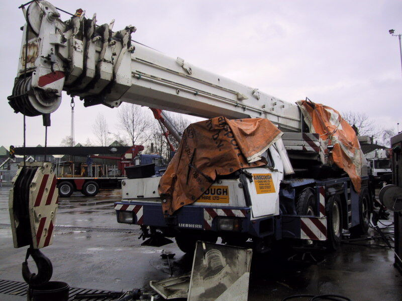 Liebherr LTM 1050/1 for parts - Grua móvel: foto 1 Liebherr LTM 1050/1 for parts - Grua móvel: foto 1