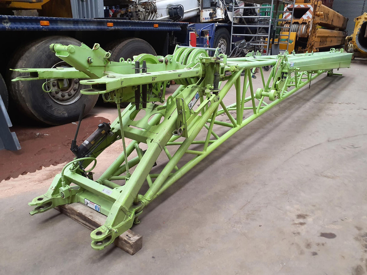 Liebherr LTM 1050-3.1 folding jib - Lança por Grua móvel: foto 1 Liebherr LTM 1050-3.1 folding jib - Lança por Grua móvel: foto 1